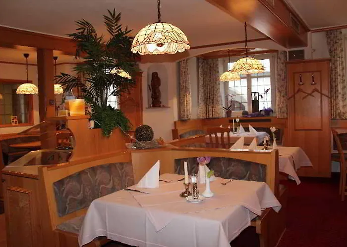 梅尔弗兰阿克森特酒店 3* 维德宁